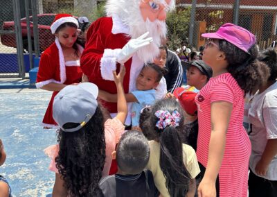 Santa con niños
